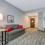 Hampton Inn & Suites Cincinnati Midtown Rookwood