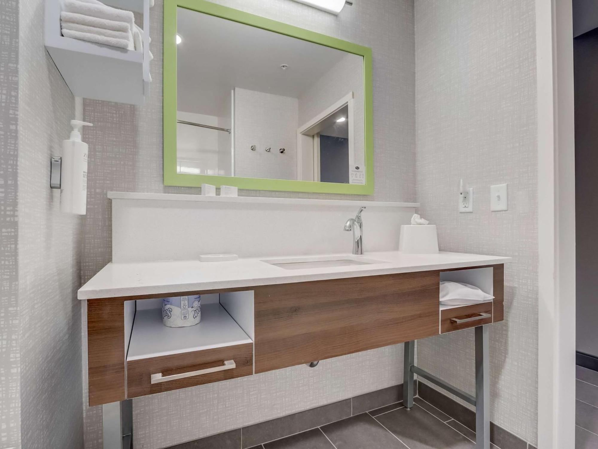 Hampton & Midtown Rookwood Hotel 3*